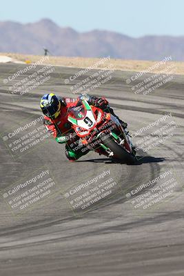 media/Dec-07-2025-CVMA (Sun) [[3e7d2de5dc]]/Race 7-Formula Lightweight Twins Shootout/